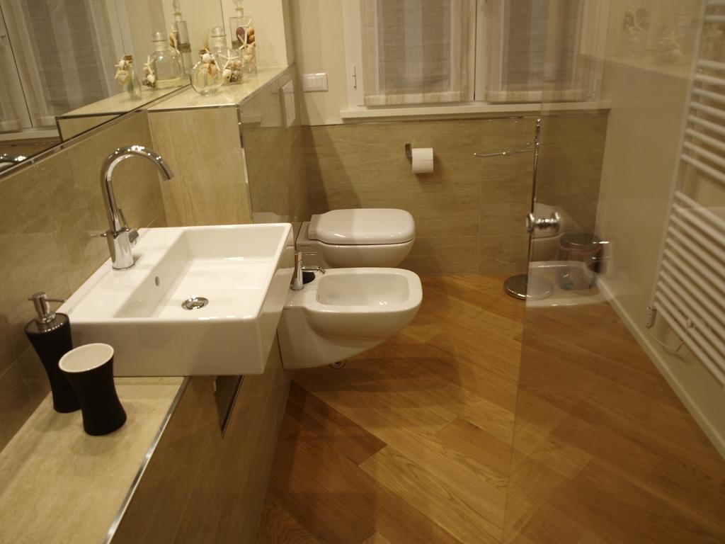 Il Pontile Holidays Apartment Marina di Pietrasanta Szoba fotó