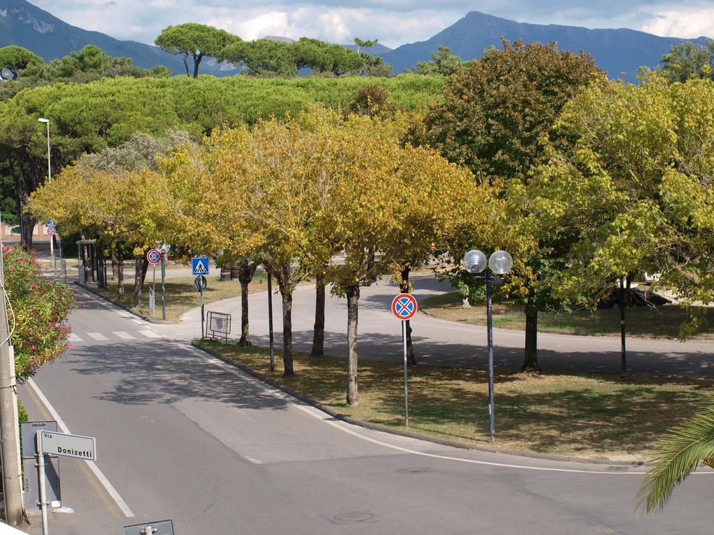 Il Pontile Holidays Apartment Marina di Pietrasanta Szoba fotó
